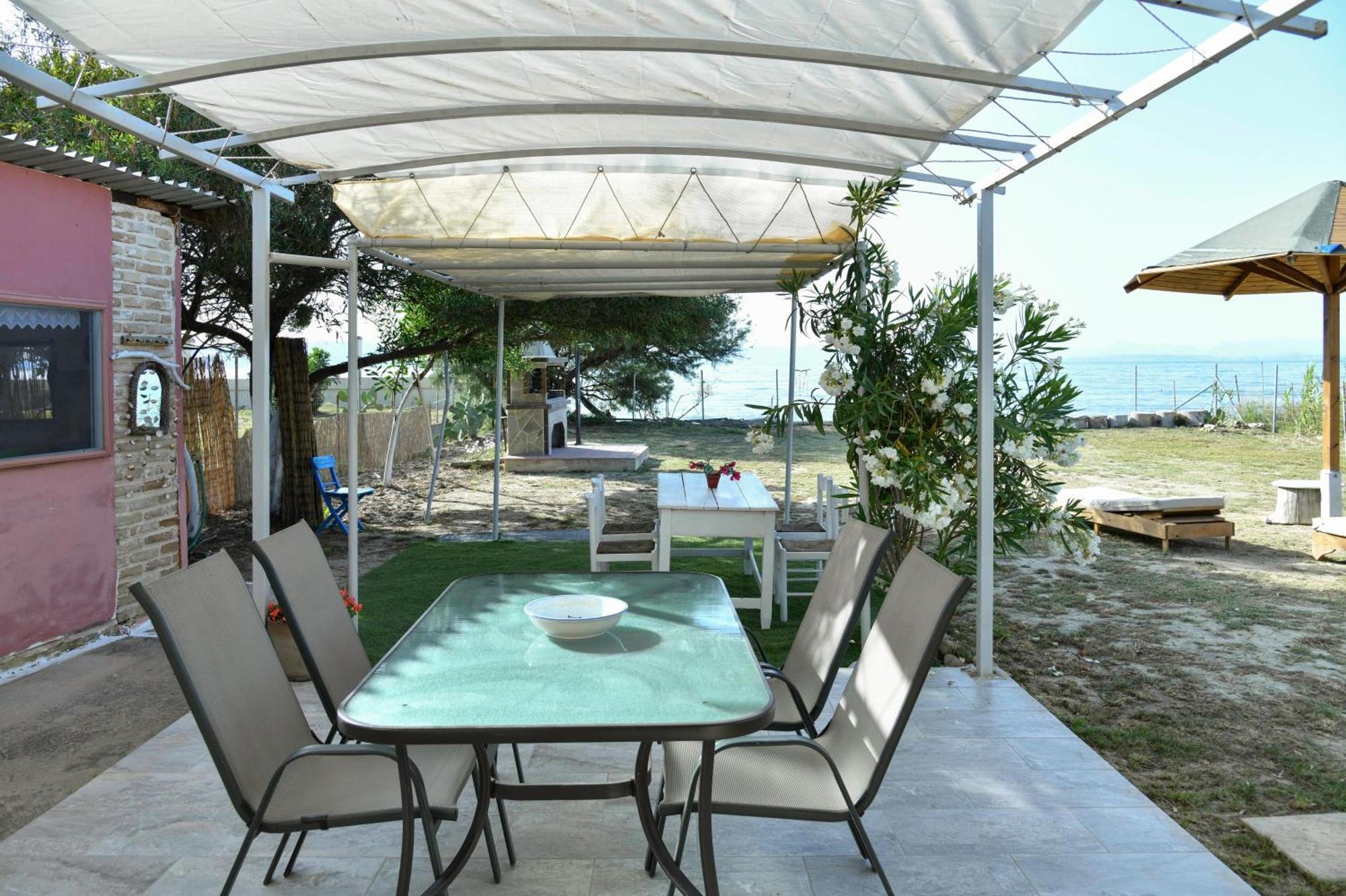 Vasilikis Sea House Villa Lefkimmi  Exterior photo