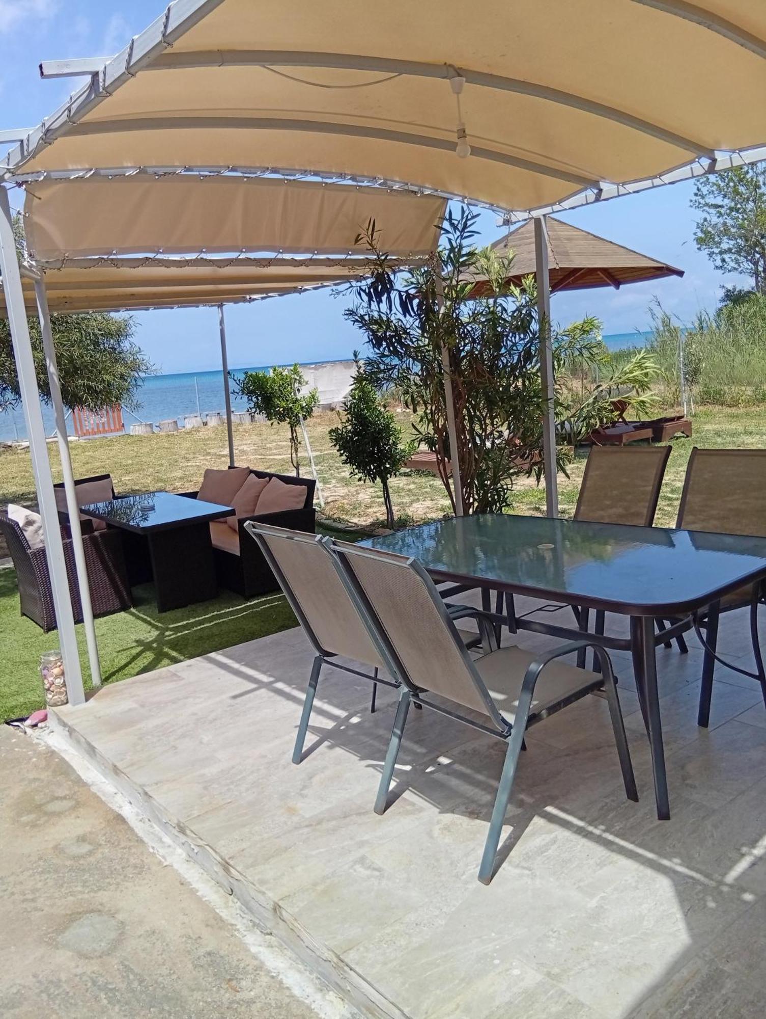 Vasilikis Sea House Villa Lefkimmi  Exterior photo